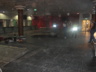 Plaatimistood-Solarise-keskuse-teatriosa-peatrepil-fuajees-ja-teatribaaris-Tallinn-2009-a-3